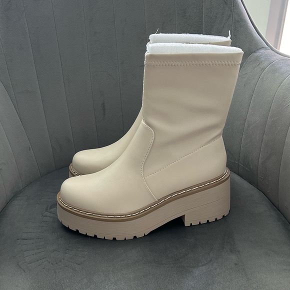 COPY - Soda Bone Chunky Platform Boots - Picture 3 of 9